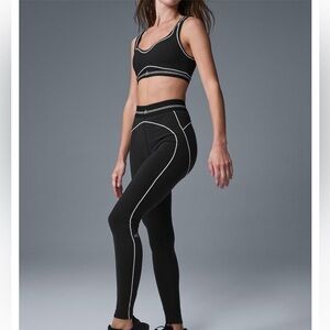 ALO Women's Black Leggings with White Stitching complete set